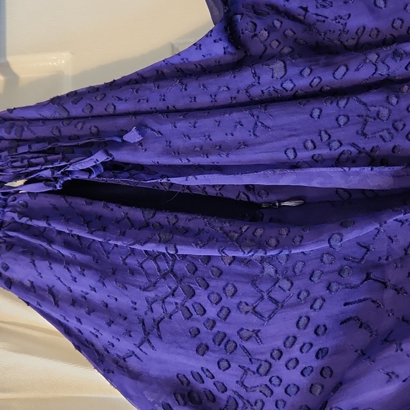 Lot of 2 BCBG Max Azria tops sweater cream purple blouse Sz S - Picture 5 of 5